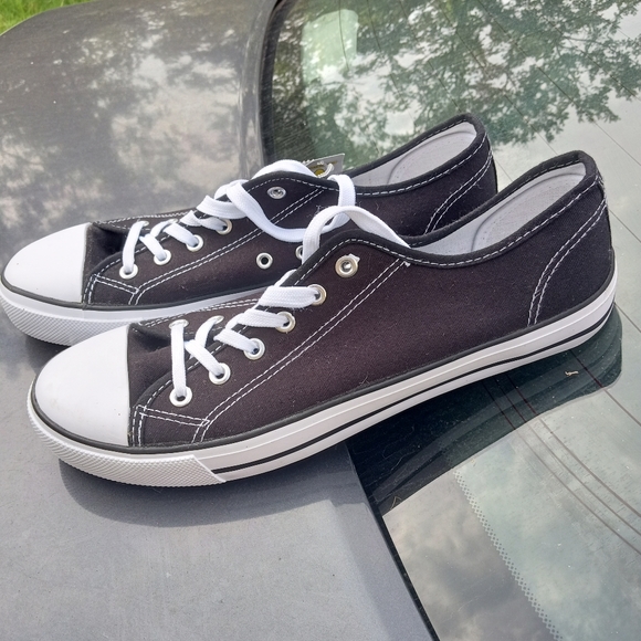 Ot Revolution Men's Black Converse Size 9 (New) - Picture 3 of 4